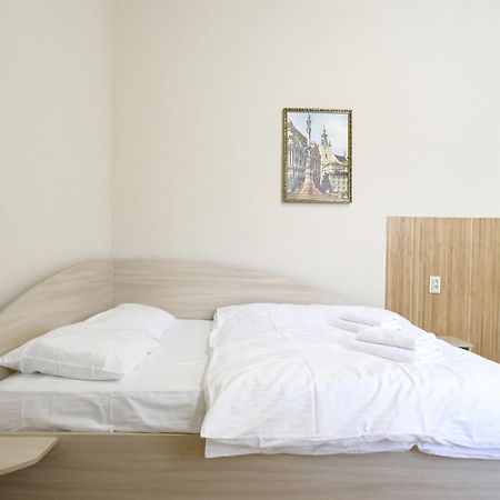Buk Apartments On Doroshenka 25 Lwów Zewnętrze zdjęcie